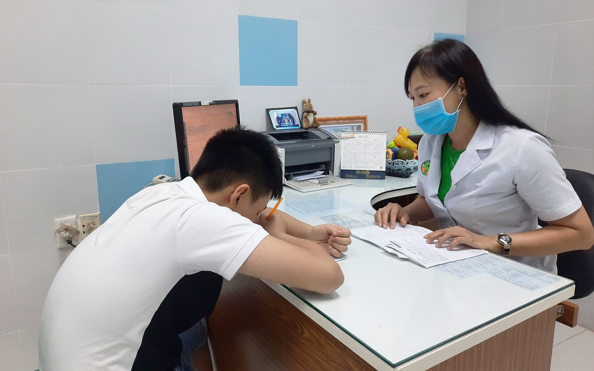 Cảnh báo trẻ nghiện game online trong hè- Ảnh 2. Cuộc chiến cai nghiện game cho con