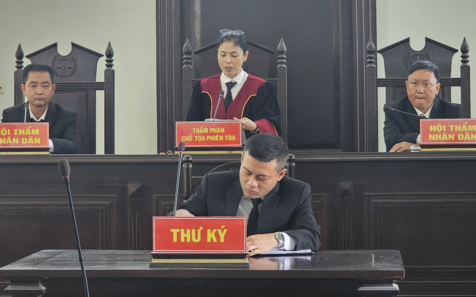 Bác kháng cáo của người tố bãi rác Đa Phước và ông David Dương trên Facebook- Ảnh 2. Người