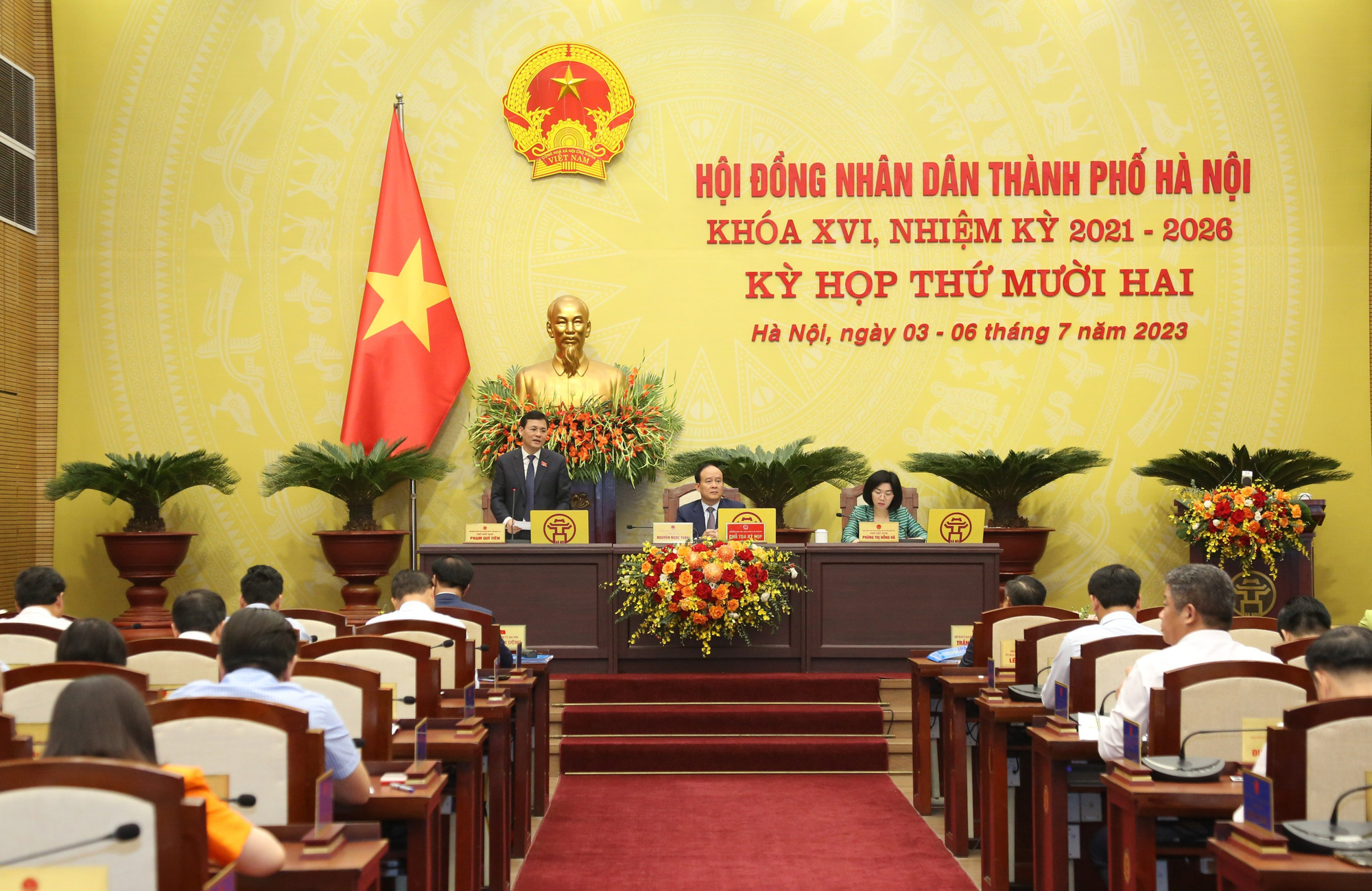 Nhiều ý kiến trái chiều, Hà Nội vẫn quyết quy