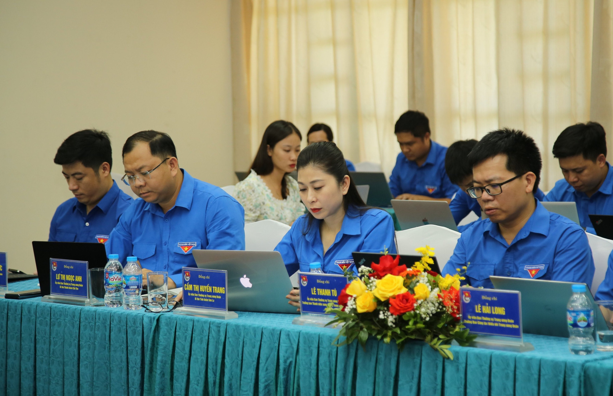 'Không gian mạng - không gian thực phản ánh 1-1, làm gì cũng phải chịu trách nhiệm' - Ảnh 2. Các đại biểu dự khai mạc Hội nghị Ban Thường vụ Trung ương Đoàn lần thứ ba, khóa XII - Ảnh: LÂM HẢI