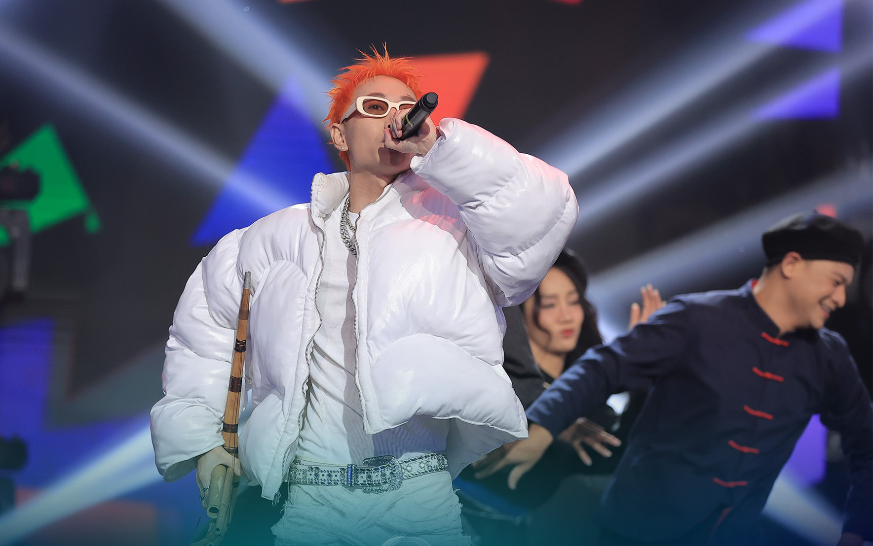 Double2T はエピソード 12 Rap Viet でフォークの影響を強く受けた滑らかなパフォーマンスを披露 - 写真: BTC Double2T はエピソード 12 Rap Viet でフォークの影響を強く受けた滑らかなパフォーマンスを披露 - 写真: BTC