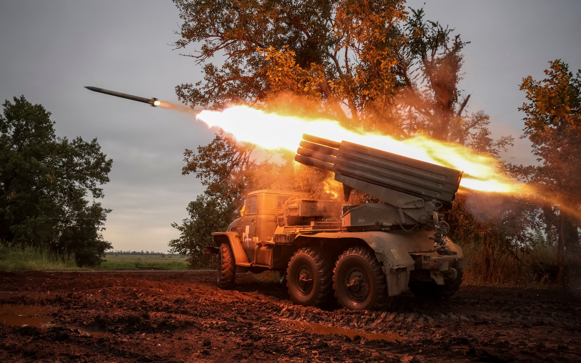 Tin tức thế giới 13-8: Ukraine nhận thêm vũ khí, chiếm lại một số khu vực; Giá gạo tăng tiếp