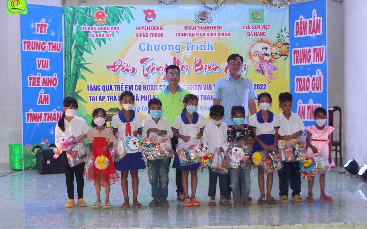 Người cha chung của hàng trăm trẻ mồ côi- Ảnh 4. Người cha chung của hàng trăm trẻ mồ côi- Ảnh 4.