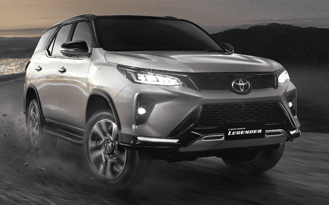 Toyota Fortuner 2023 ra mắt: Tăng thực dụng, giữ nguyên thiết kế