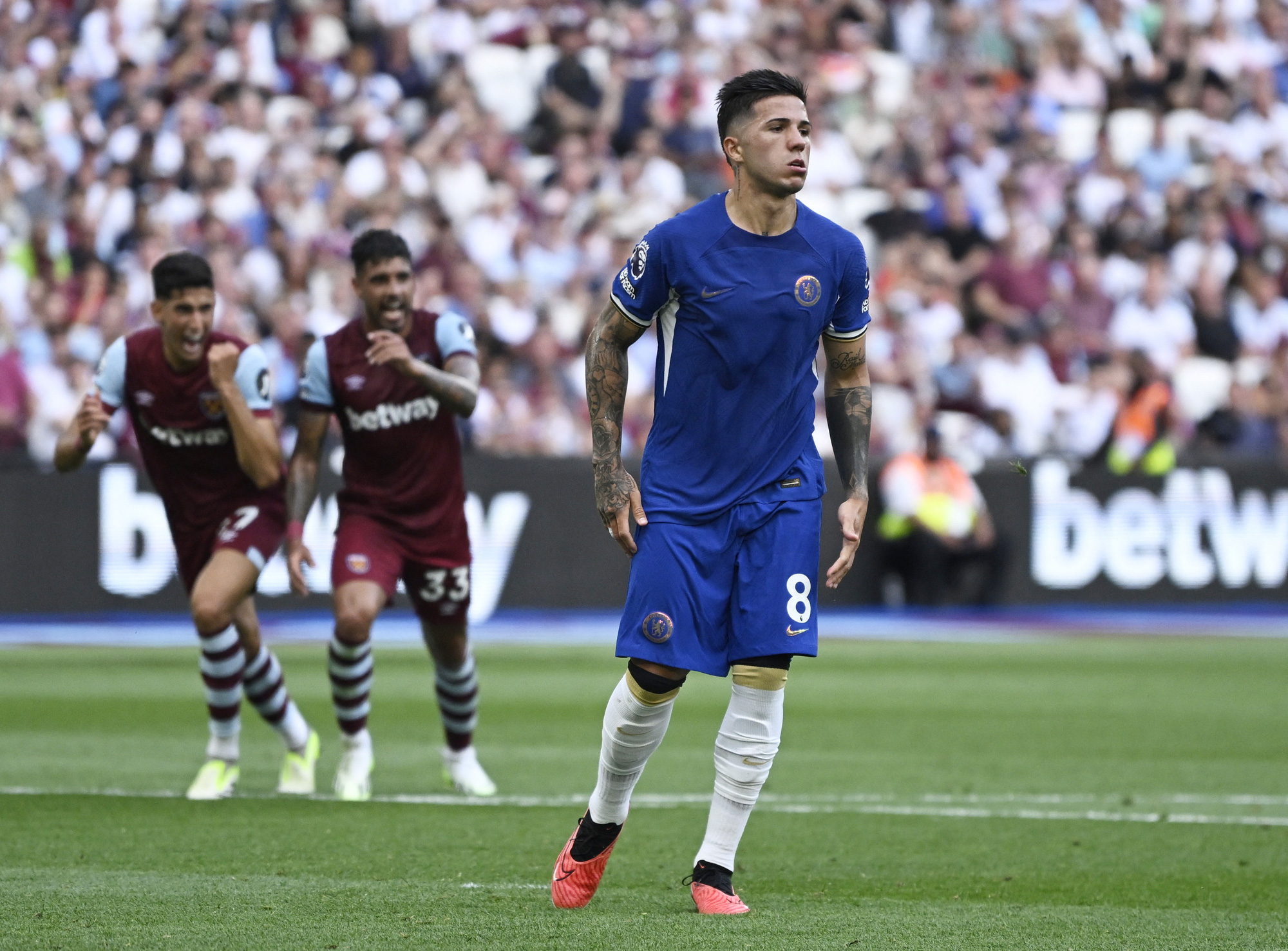 Enzo đá hỏng 11m, Chelsea thua 10 người West Ham 1-3 - Ảnh 2.