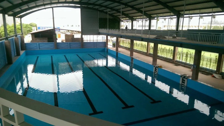 Bể bơi của Trường phổ thông Quốc tế Việt Nam - VIS