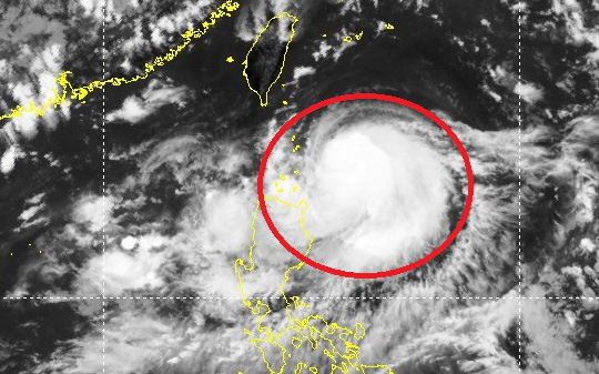 Áp thấp nhiệt đới ở phía đông bắc Philippines mạnh lên thành bão Saola