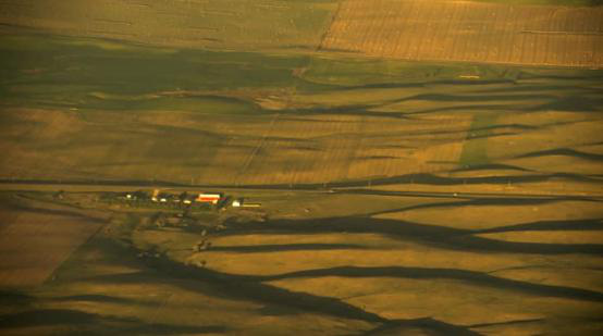 Đất nông nghiệp ở miền nam Bắc Dakota gần Bismarck - Ảnh: AFP