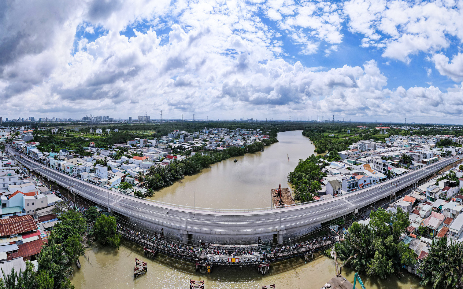 Tháo dỡ cầu sắt Rạch Đỉa nối quận 7, Nhà Bè để làm cầu mới- Ảnh 13. Cầu Long Kiểng xây dựng 22 năm sắp thông xe