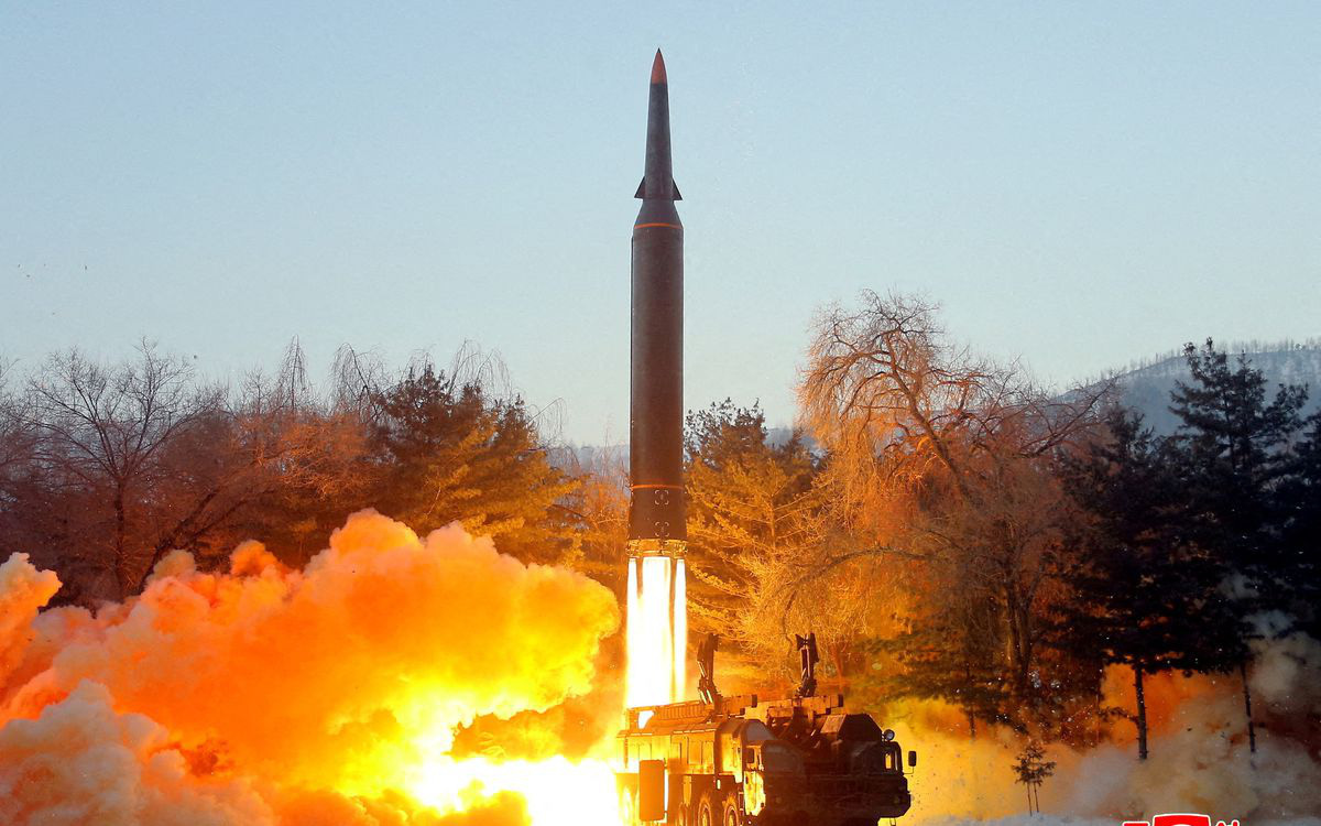 Nhật, Hàn nghi Triều Tiên phóng tên lửa đạn đạo