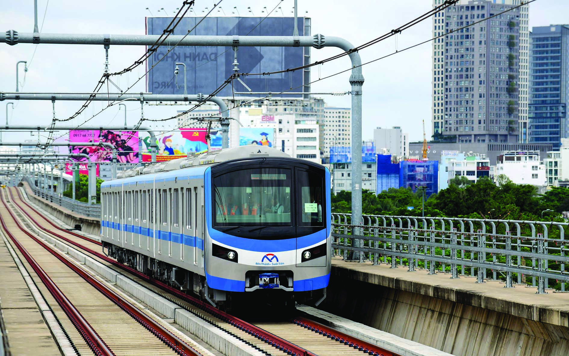 Chủ tịch Phan Văn Mãi: Không thể chấp nhận theo cách cũ, 200km metro sẽ mất cả 100 năm- Ảnh 3. Áp dụng mô hình TOD ở tuyến metro số 1 TP.HCM ra sao?