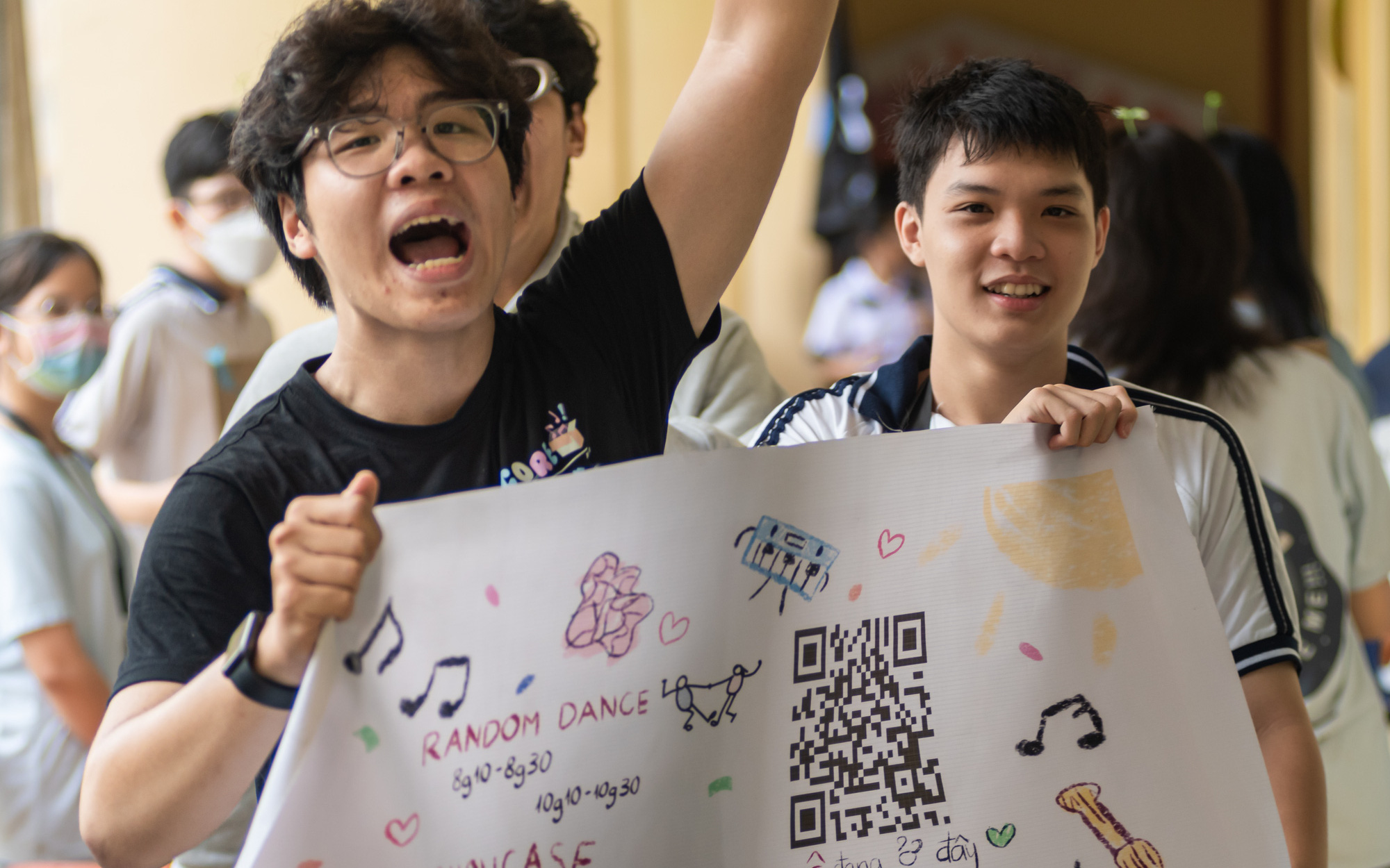 Quay cuồng với trải nghiệm, dự án, thuyết trình- Ảnh 3. Học sinh mới 'choáng' với câu lạc bộ, dự án của Trường chuyên Trần Đại Nghĩa