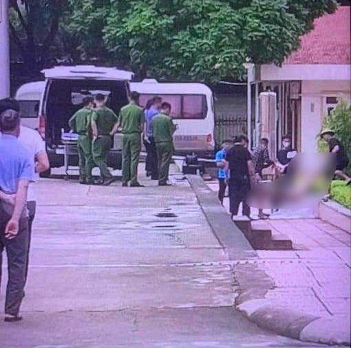 Hiện trường nơi phát hiện thi thể nữ tại khuôn viên Trường đại học Hạ Long, tỉnh Quảng Ninh ngày 7-8 - Ảnh: H.NGA