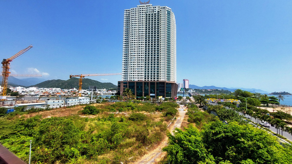 Đề nghị tiếp tục thu hồi đất tại Cồn Tân Lập giao cho Sông Đà Nha Trang- Ảnh 3. UBND tỉnh bị kiện vì cho bán dự án tại Cồn Tân Lập Nha Trang