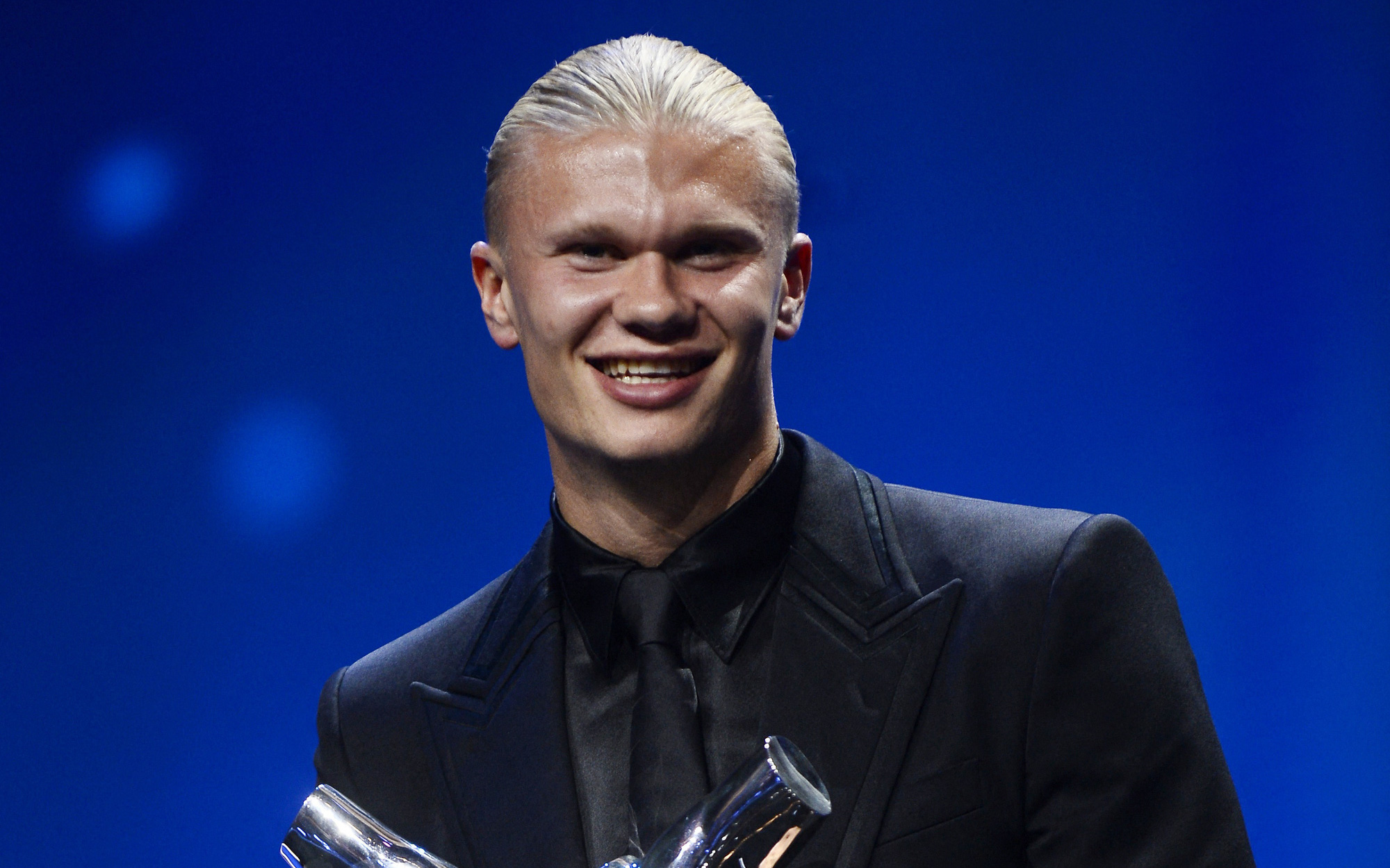 Haaland đoạt danh hiệu Cầu thủ hay nhất năm 2023 tại châu Âu