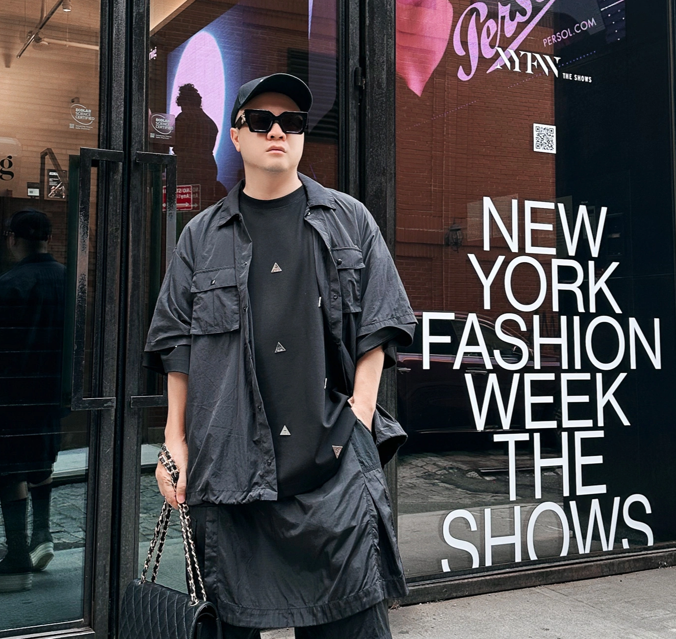 デザイナーのドー・マン・クオンがニューヨークでショーの最終段階を完了 - 写真: KIEN CAN TEAM デザイナーのドー・マン・クオンがニューヨークでショーの最終段階を完了 - 写真: KIEN CAN TEAM