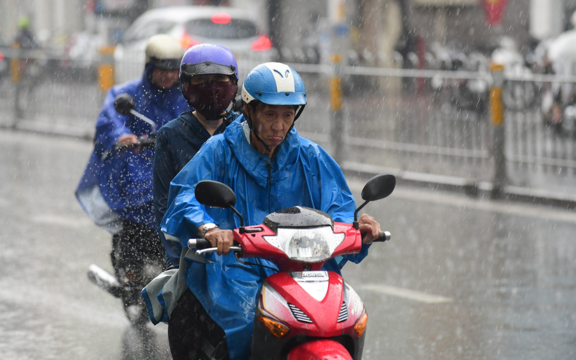 Nam Bộ mưa to buổi chiều, vì sao?