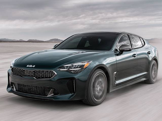 Thành công về danh tiếng của Kia Stinger ra mắt vào 2017 giúp Kia quyết tâm sang hóa sau này với những sự bổ sung mới như Telluride hay EV9 - Ảnh: Kelley Blue Books