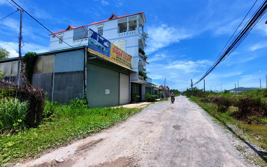Người lái xe tông thủng cổng trụ sở UBND tỉnh Khánh Hòa chuyển viện vào TP.HCM
