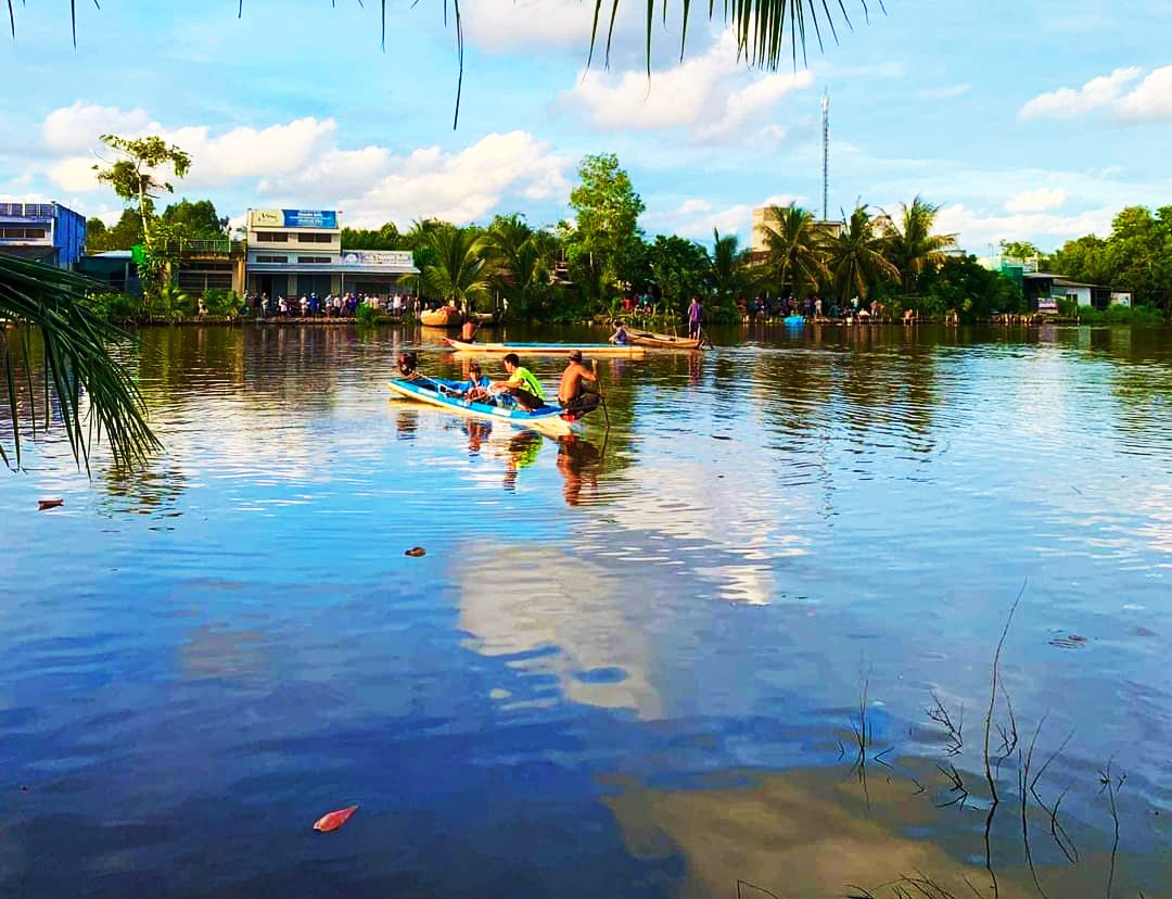 Bà ngoại chở hai cháu gái gặp nạn trên sông, một cháu tử vong- Ảnh 2. Tai nạn trên sông, một người chết, thi thể không nguyên vẹn
