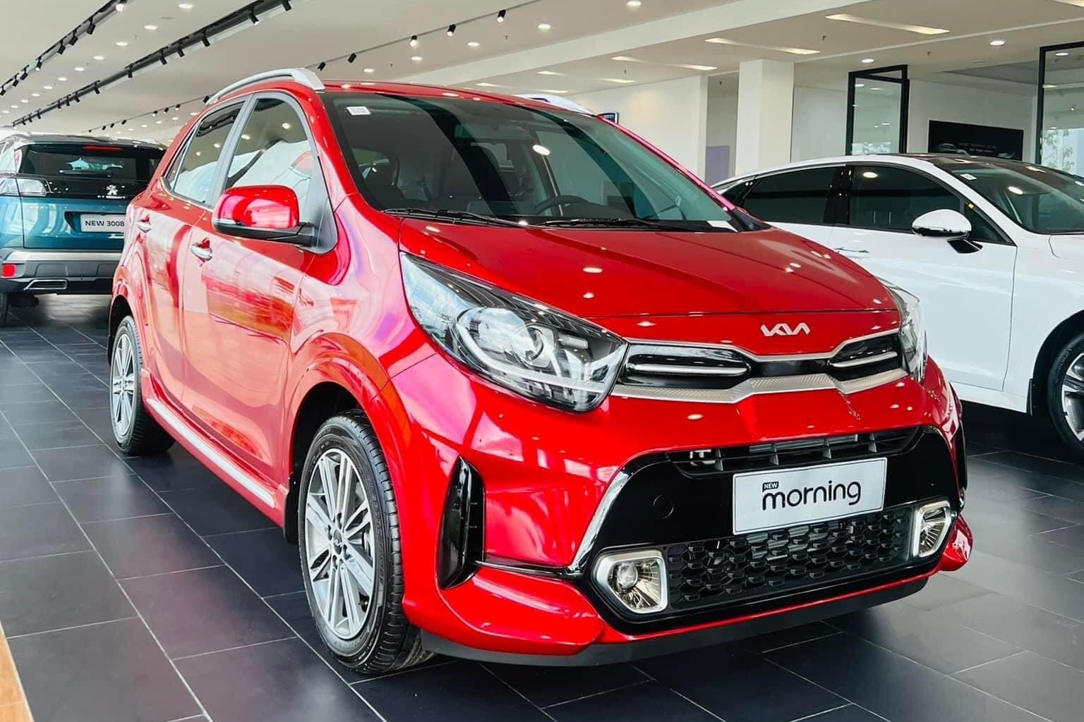 Kia Morning also received a significant discount in this price adjustment, only 349 million VND.  The Morning's counterpart competitor is the i10, which costs 360 million VND - Photo: Kia Dealer/Facebook