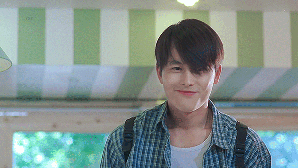 Tài tử đẹp trai nhất màn ảnh Hàn, U50 vẫn chưa có người soán ngôi là ai? - Ảnh 1. Jung Woo Sung thời điểm 24 tuổi, gây sốt với vai giang hồ trong 'Cú đấm'