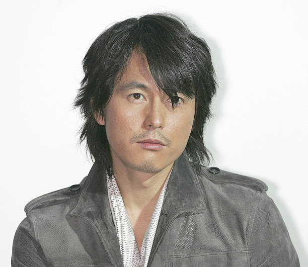 Tài tử đẹp trai nhất màn ảnh Hàn, U50 vẫn chưa có người soán ngôi là ai? - Ảnh 8. Jung Woo Sung sở hữu vẻ ngoài hoàn hảo đến mức có thể "cân đẹp" mọi hình tượng vai diễn
