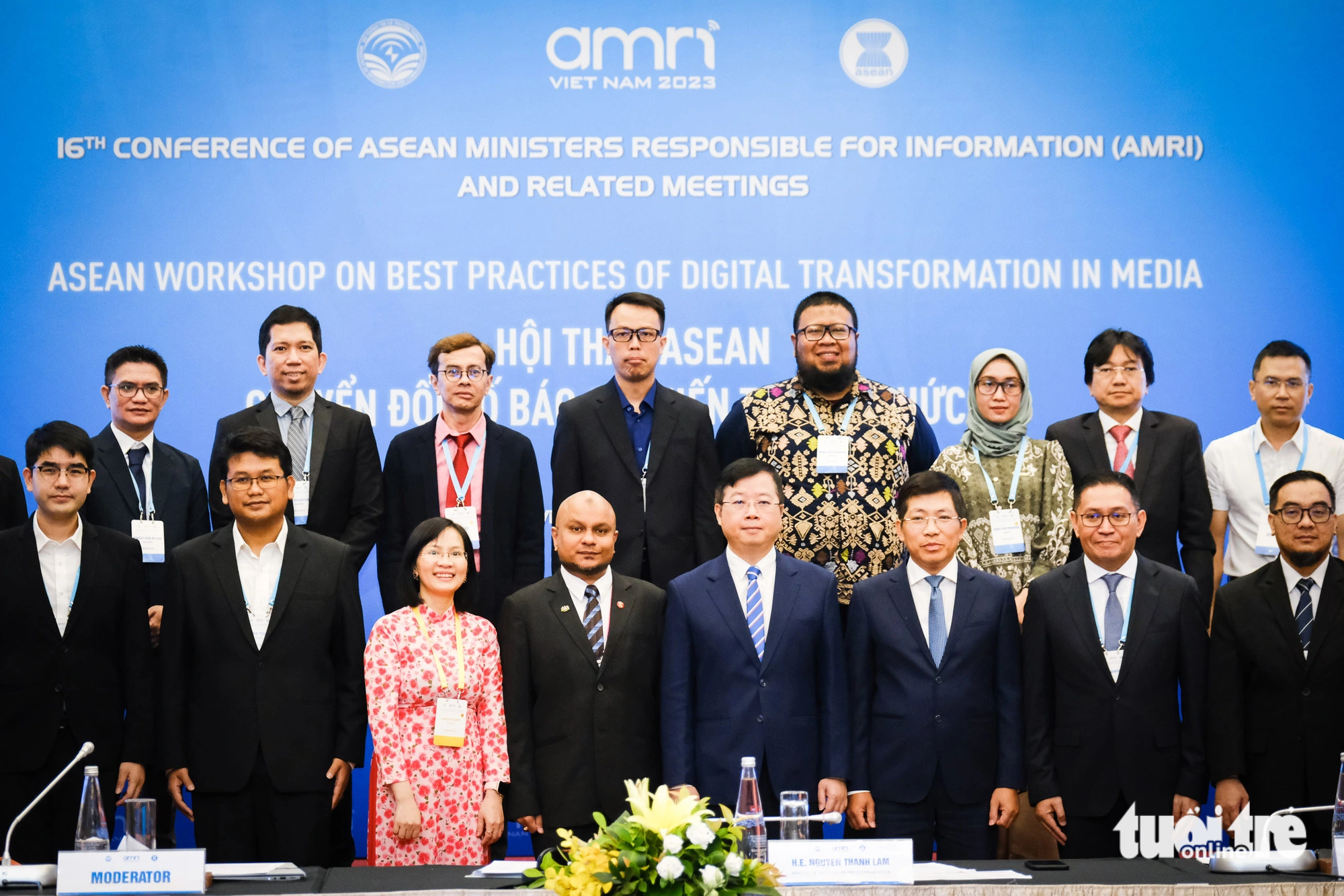 Đại biểu các nước ASEAN tham gia hội thảo chuyển đổi số báo chí ngày 21-9 - Ảnh: TẤN LỰC