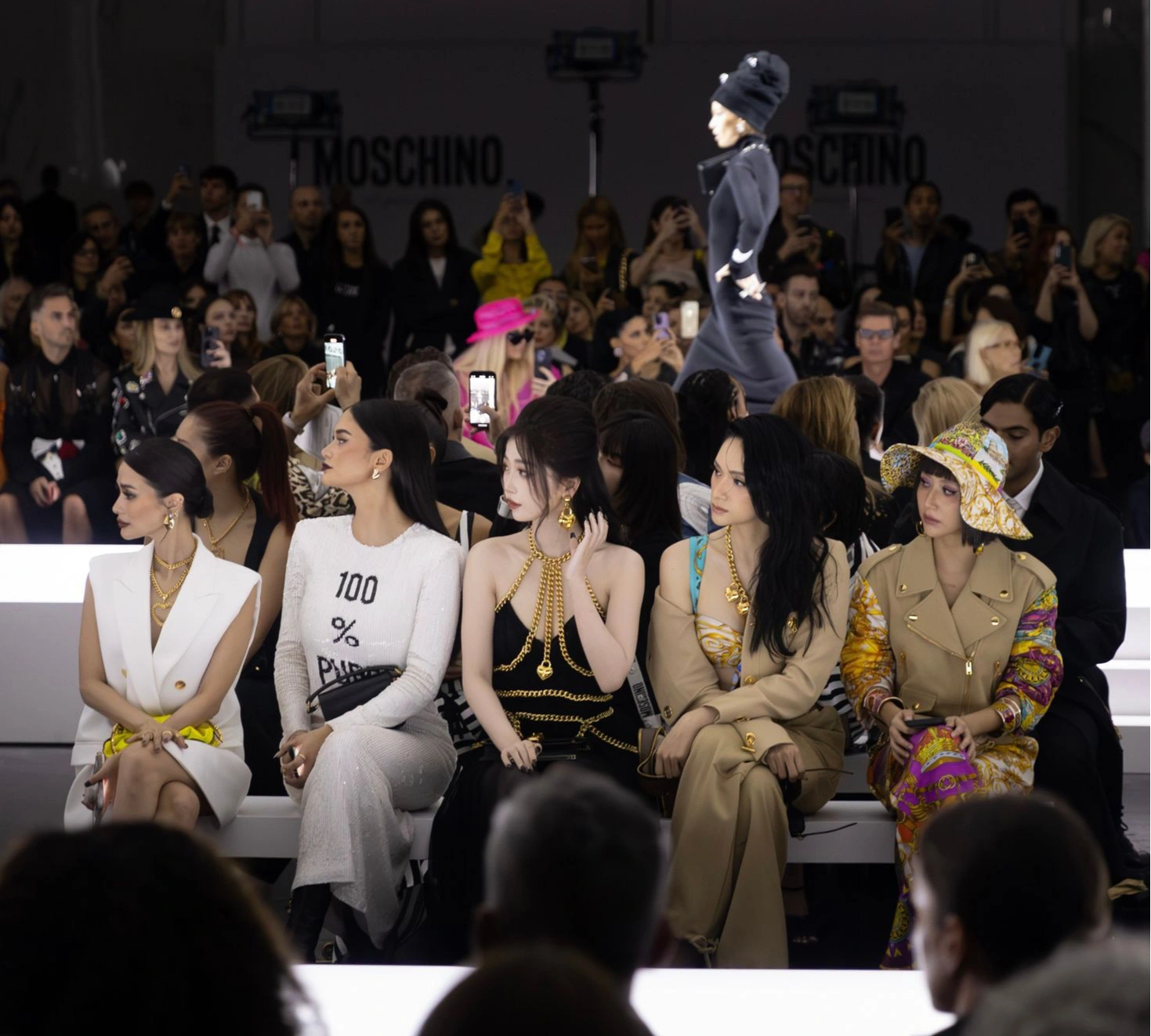 右から右へ：クイン・アイン・シン、フォン・ザン、グ・トゥ・ハン、ビューティー・クイーン、ピア・ウルツバッハ - 写真：NVCC