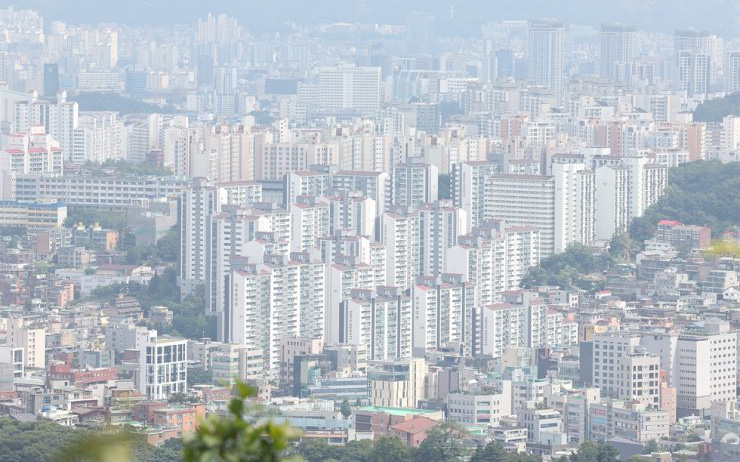 Giá trị tài sản các gia đình Hàn Quốc giảm lần đầu tiên trong một thập kỷ- Ảnh 3. Chỉ 30 người mua... 8.000 căn nhà ở Hàn Quốc trong 5 năm
