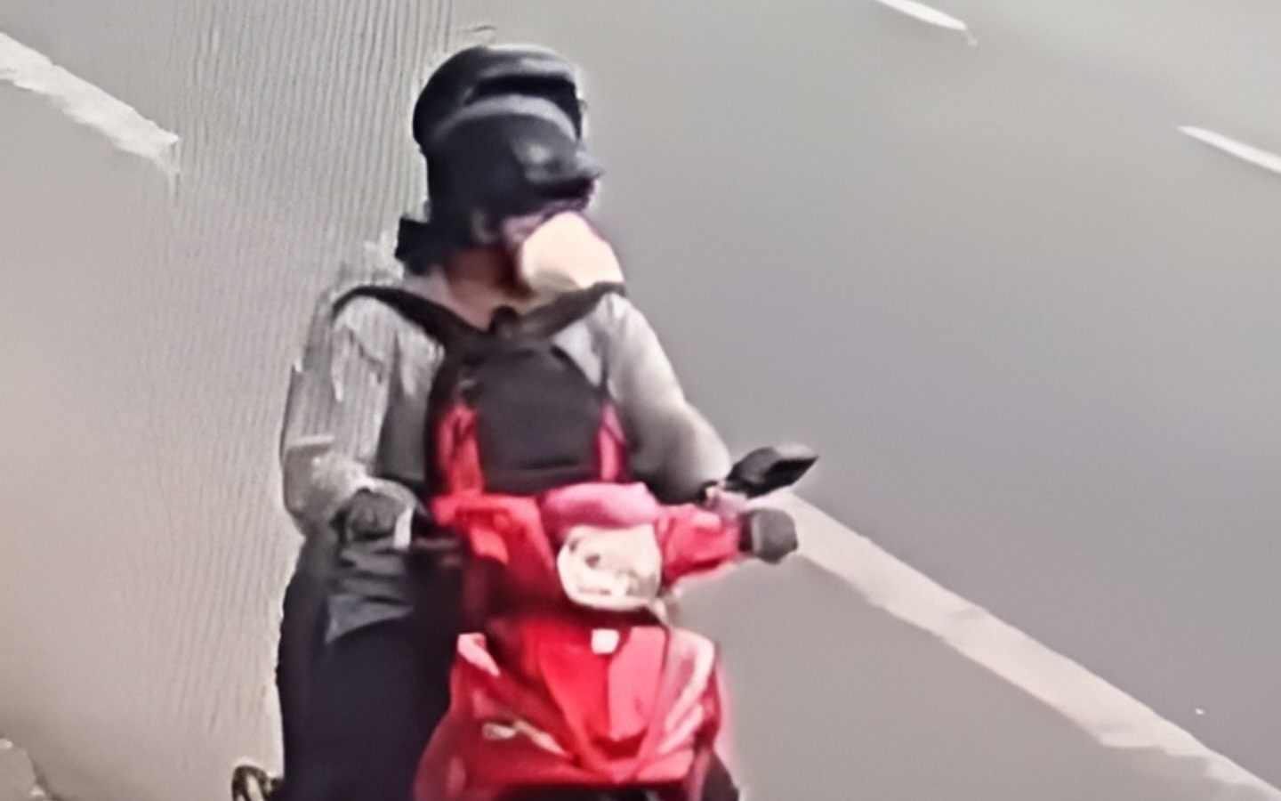 Hai nghi can cướp tiệm vàng ở Cam Ranh là nam giới
