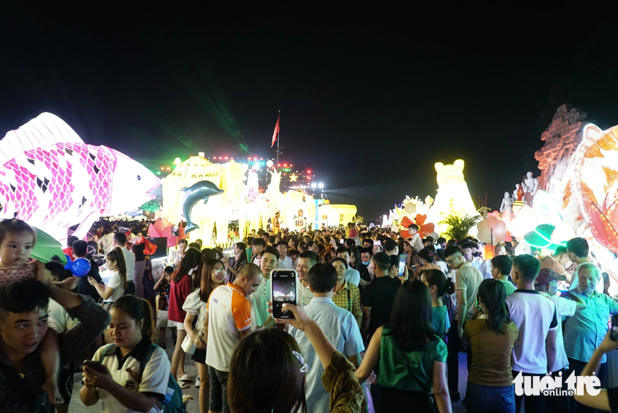 Lễ hội Trung thu Thành Tuyên năm nay dự kiến đón khoảng 300.000 lượt khách đến với tỉnh - Ảnh: NGUYỄN HIỀN