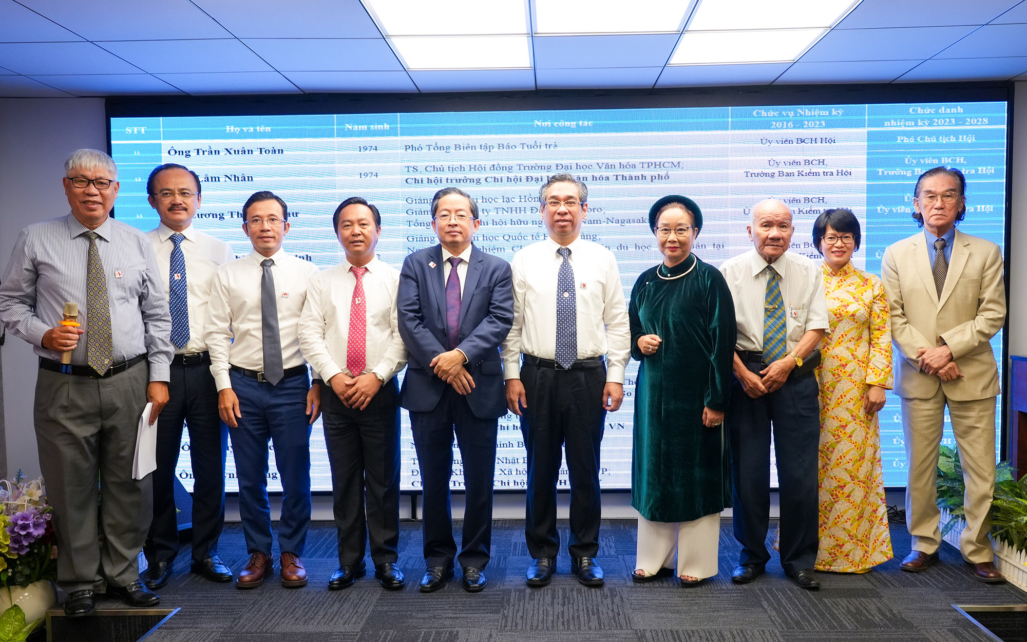 Phó bí thư Nguyễn Phước Lộc: Kỳ vọng báo Tuổi Trẻ tiếp tục có những tuyến bài truyền cảm hứng- Ảnh 3. Ông Nguyễn Phước Lộc tiếp tục là chủ tịch Hội Hữu nghị Việt - Nhật TP.HCM
