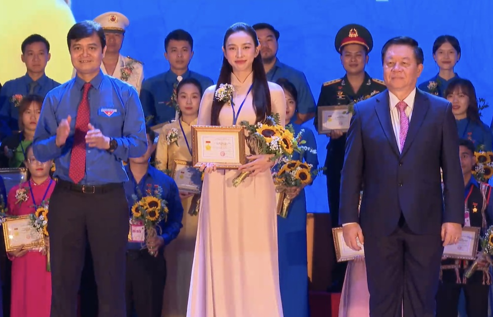 トゥイ・ティエンは、この会議に参加するホーチミン市を代表する21人の代表のうちの1人である - 写真: BTC