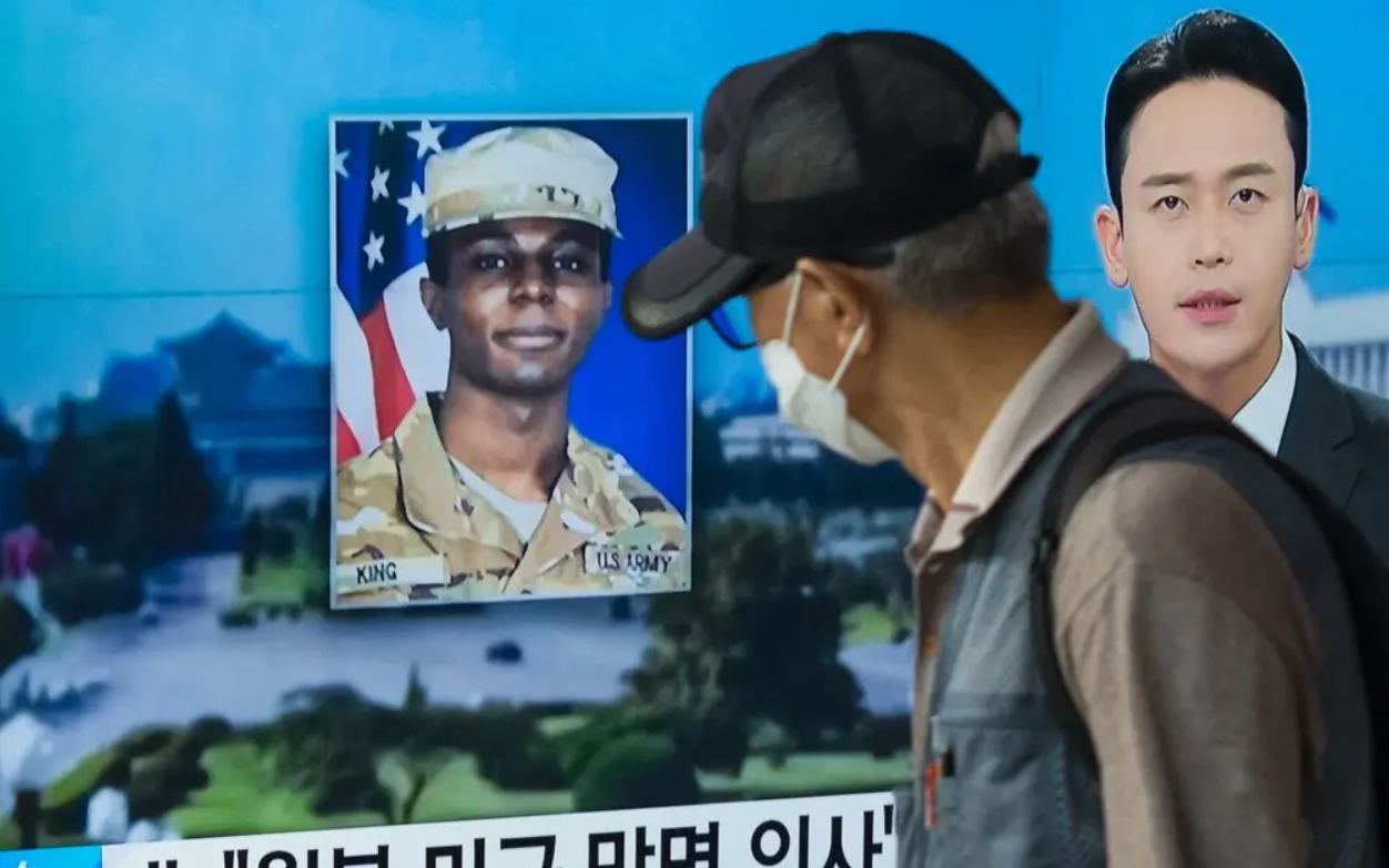 Mỹ tạm giam binh sĩ Travis King ngay sau khi Triều Tiên trục xuất