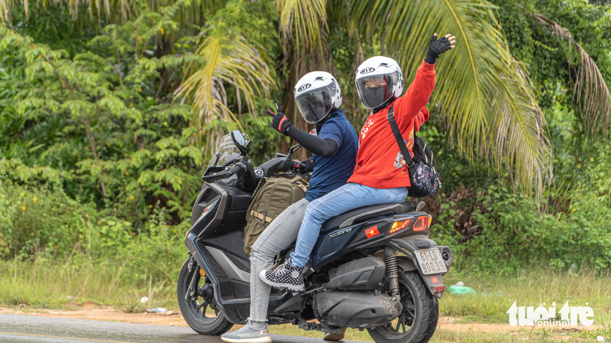 Đưa mẹ đi phượt là cách để Huy thể hiện tình yêu, chia sẻ đam mê của mình với mẹ - Ảnh: NVCC