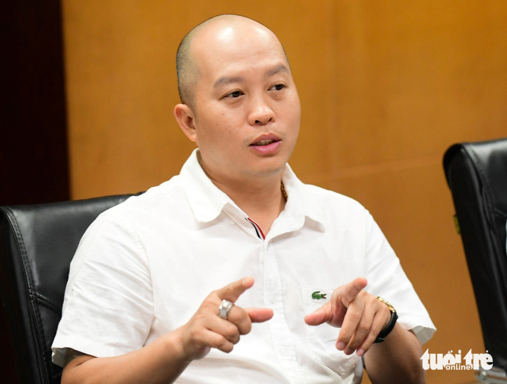 フー・ギア・フォー・レストランのオーナー、グエン・トゥアン・チュン氏 - 写真: QUANG DINH