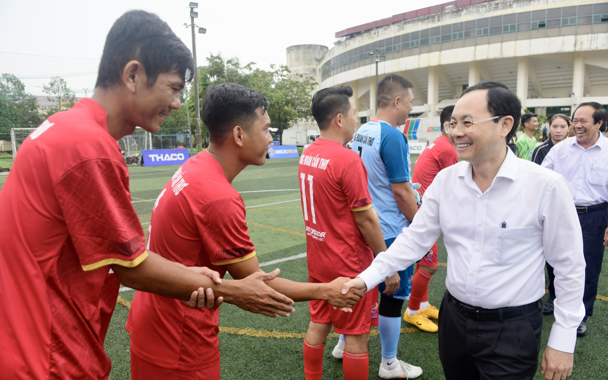 Tưng bừng khai mạc Giải bóng đá công nhân toàn quốc tại Cần Thơ