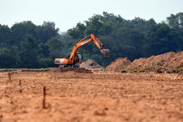 Không chỉ dự án thành phần của đường vành đai 3 TP.HCM, tỉnh Đồng Nai hiện cũng đang chậm bàn giao mặt bằng cho dự án cầu Nhơn Trạch - Ảnh: A LỘC