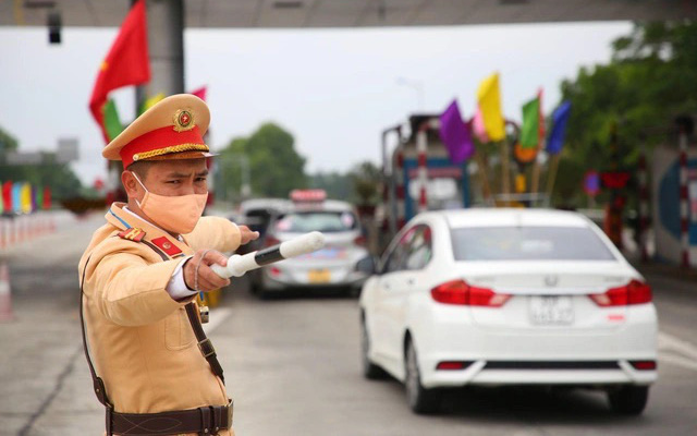 Công an Hà Nội phân luồng giao thông đón đoàn khách quốc tế thăm Việt Nam