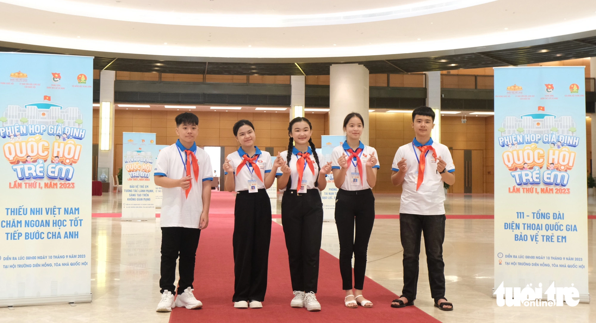 Children representatives from all over the country were able to visit the National Assembly building - Photo: HA THANH