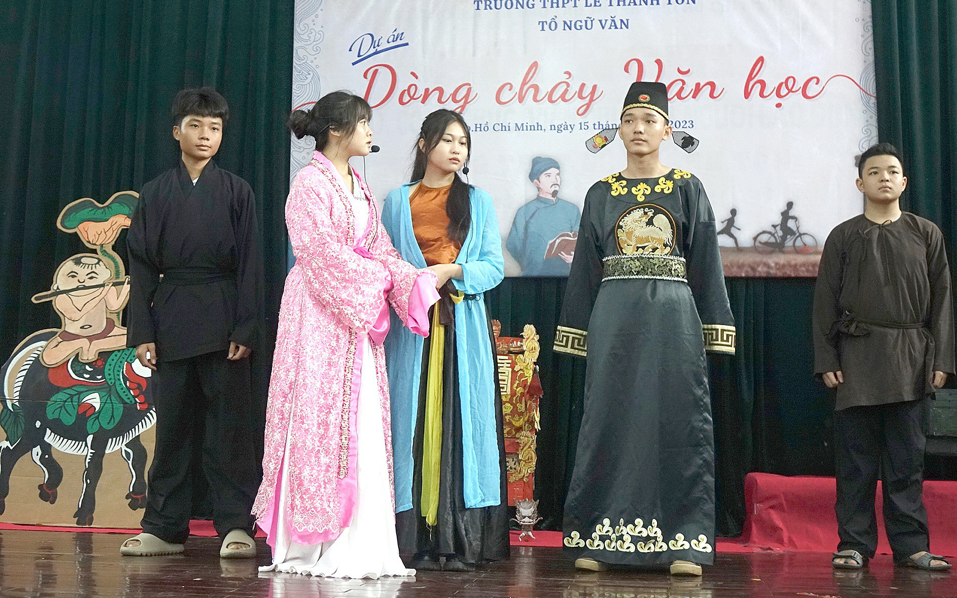 Đề thi văn học sinh giỏi ở Quảng Nam bị cộng đồng mạng chê 'rối rắm', Sở Giáo dục nói gì?- Ảnh 3. Thót tim với ngữ liệu đề thi văn: Bộ Giáo dục và Đào tạo nói gì?
