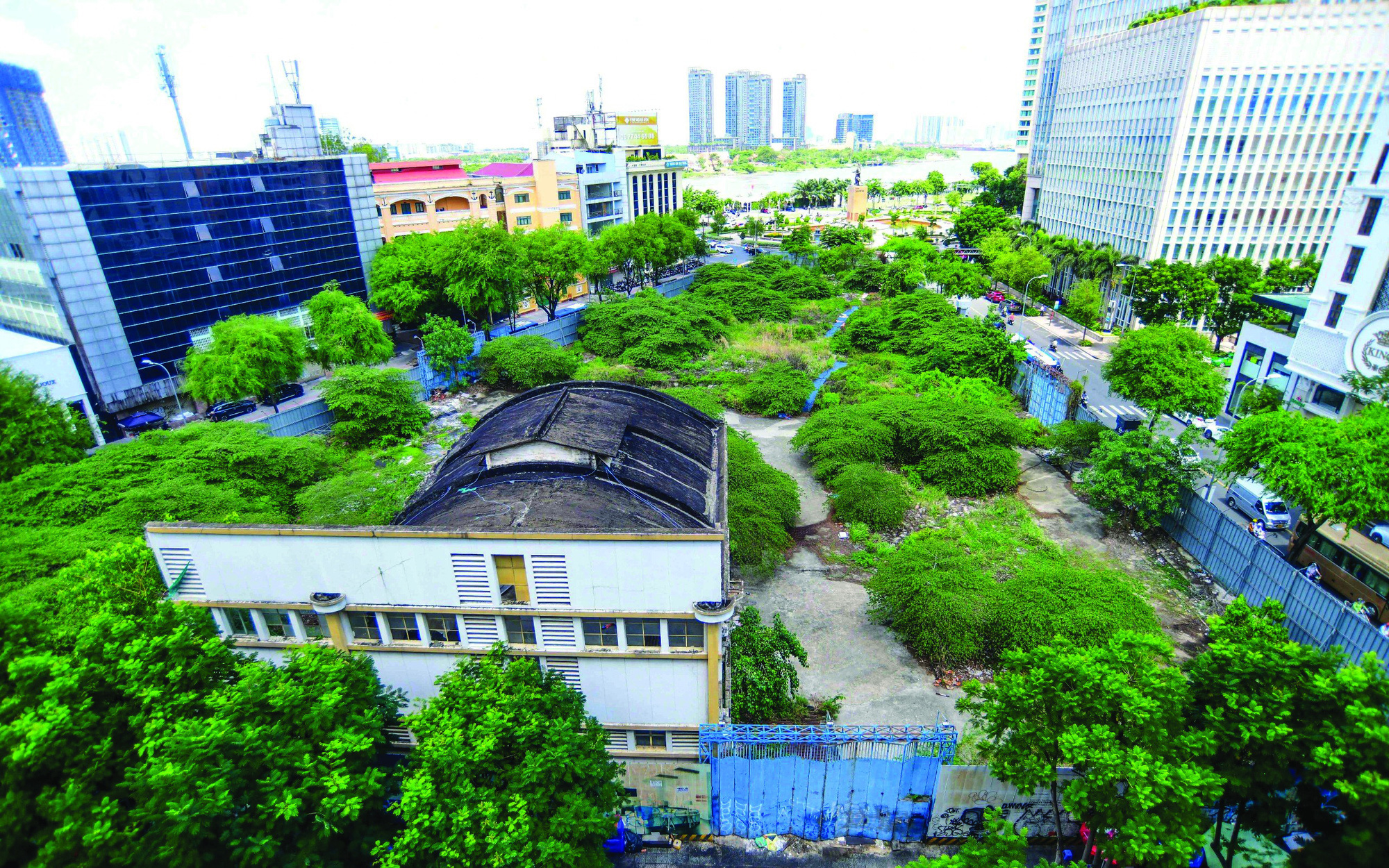 Hàng loạt nhà đất công tại TP.HCM bỏ trống do thiếu cơ chế cho thuê- Ảnh 2. TP.HCM cần có quyền tự chủ định đoạt nhà, đất công