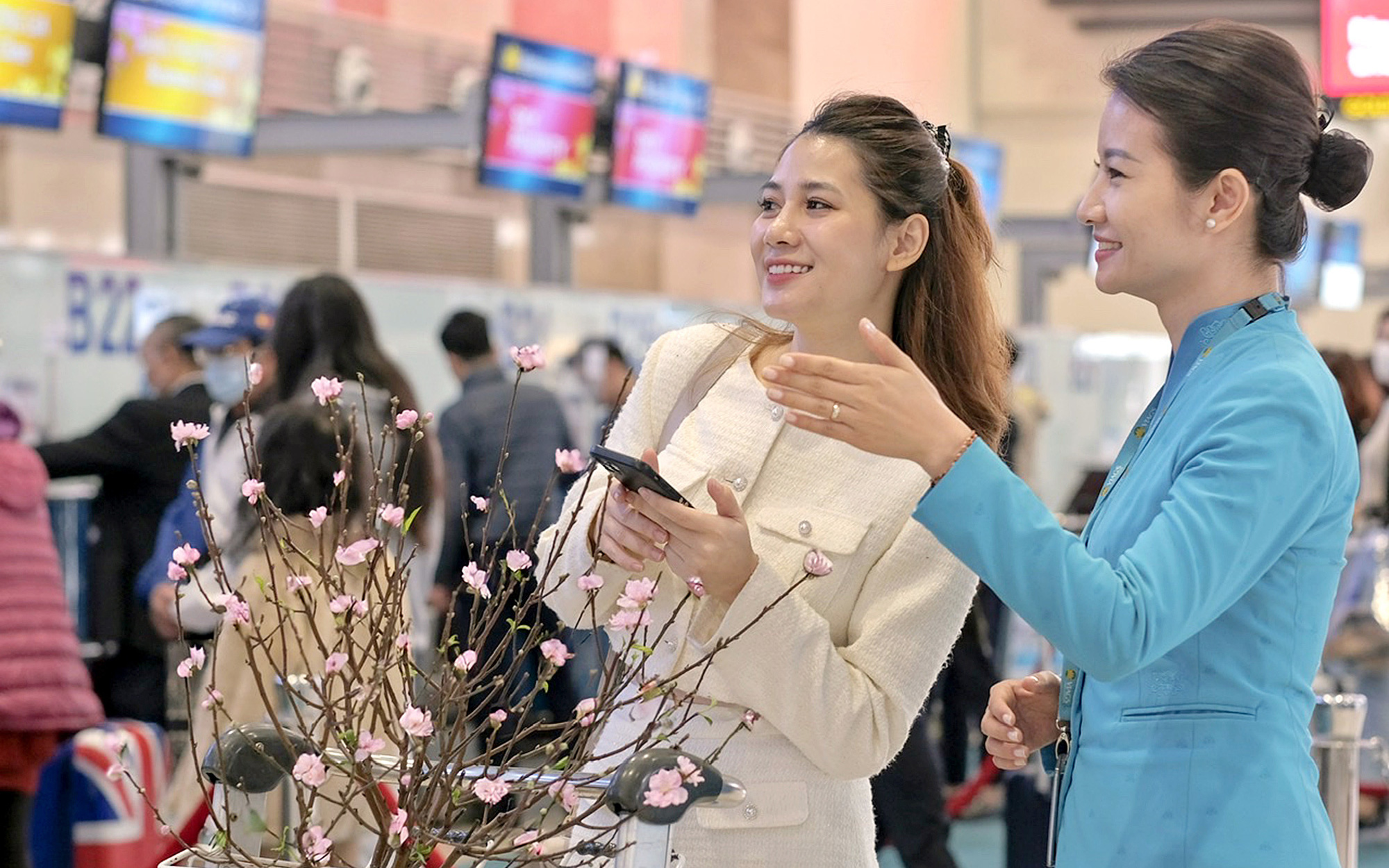 Ngày của phở 12-12 nhận bằng khen tôn vinh tinh hoa ẩm thực Việt- Ảnh 7. Món ngon, đặc sản vùng miền đổ về Lễ hội Tết Việt 2024