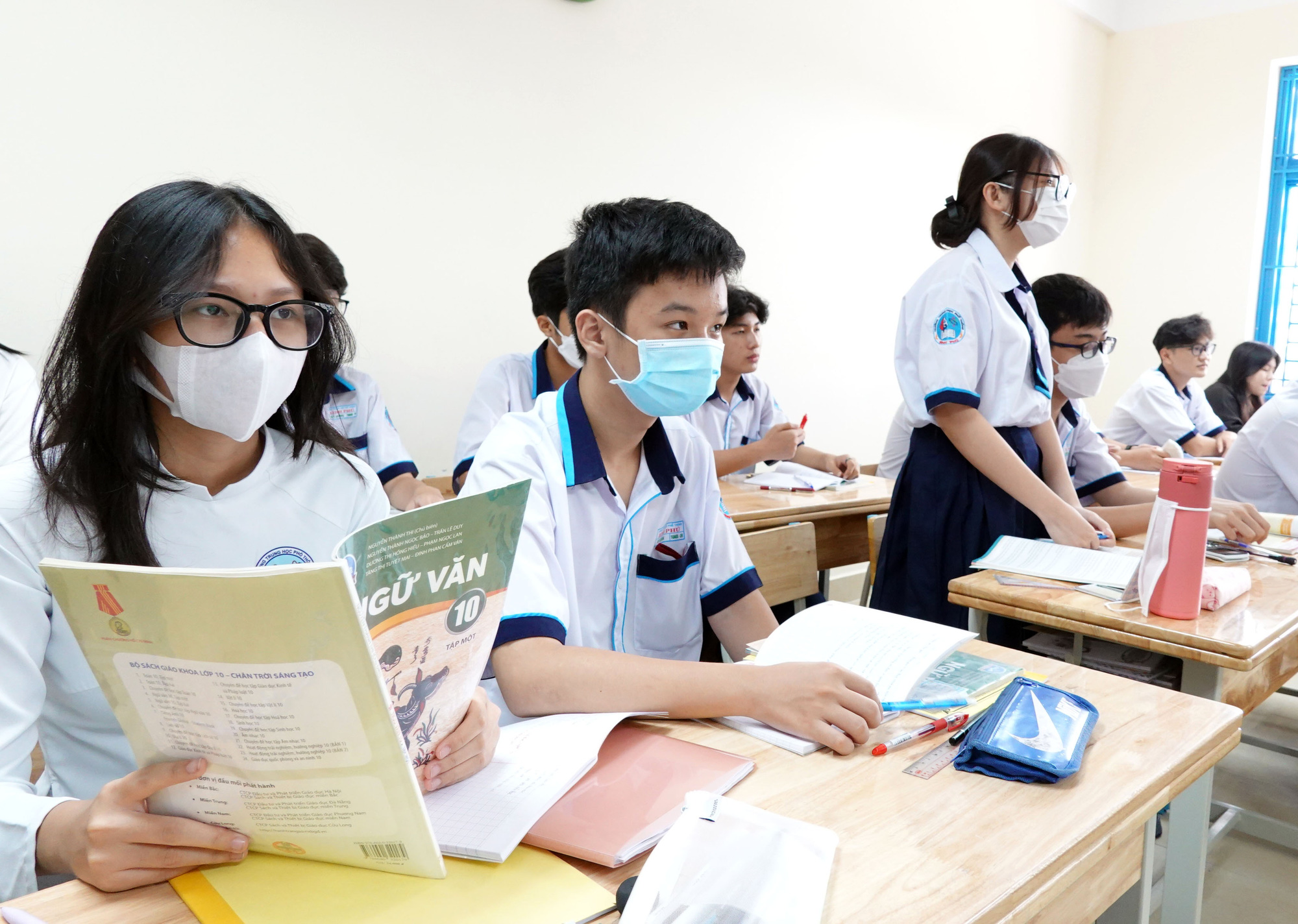 Một tiết học văn của học sinh trường THPT Bình Phú, quận 6, TP.HCM - Ảnh: NHƯ HÙNG