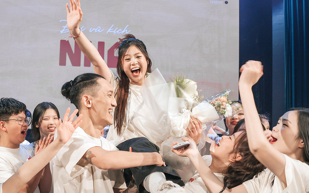 Đạo Thầy Trò - Kỳ 3: Người thầy của Trường Việt Anh Đà Lạt- Ảnh 2. Đạo Thầy Trò - Kỳ 2: 'Quang múa' và hành trình đến nghề thầy