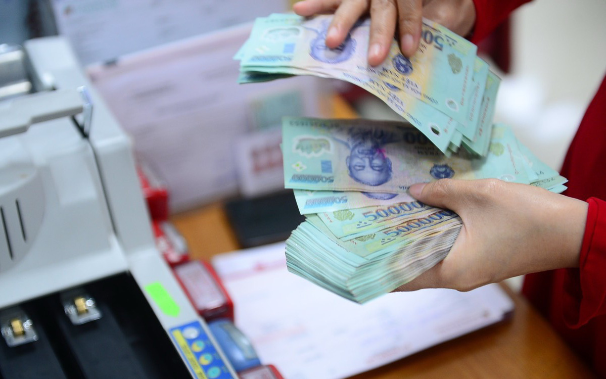 Cận Tết, nhiều doanh nghiệp liên quan đến Vạn Thịnh Phát nhận phạt, vì sao?- Ảnh 3. Loạt công ty bất động sản bị phạt vì ém thông tin sau khi gom hàng ngàn tỉ từ trái phiếu