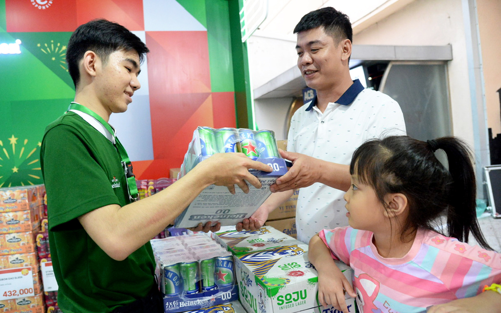 Tài xế xe buýt chạy quá tốc độ, dính nồng độ cồn lúc sáng sớm- Ảnh 2. Dân lo phạt vì