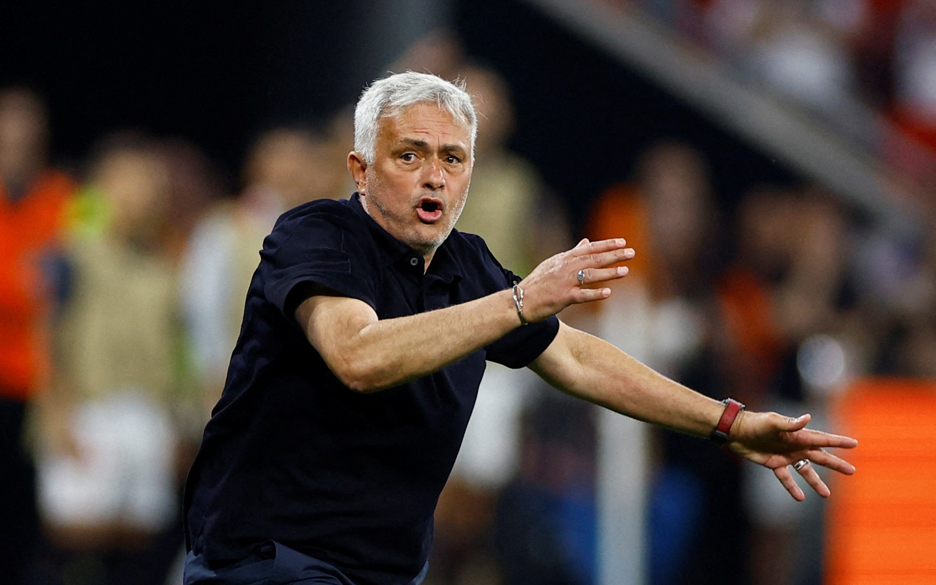 Quyết định phũ phàng trước sinh nhật 61 tuổi của Mourinho!- Ảnh 2. Mourinho bị AS Roma sa thải