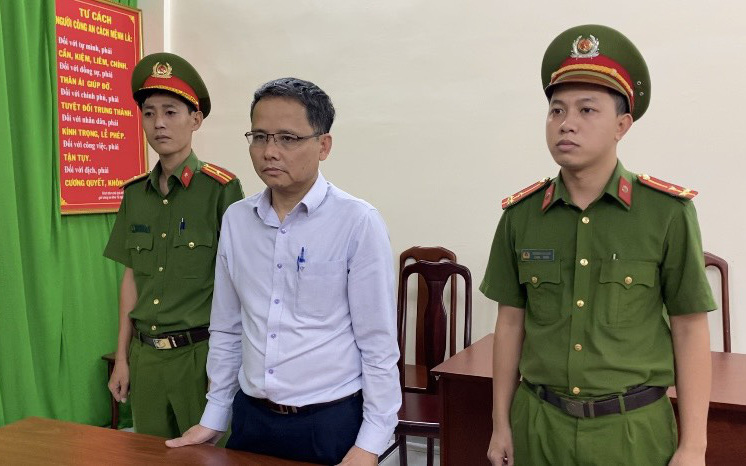 Có tỉnh không còn trung tâm đăng kiểm hoạt động, 31 địa phương có thể ùn tắc- Ảnh 2. Bắt phó cục trưởng Cục Đăng kiểm Việt Nam Nguyễn Vũ Hải